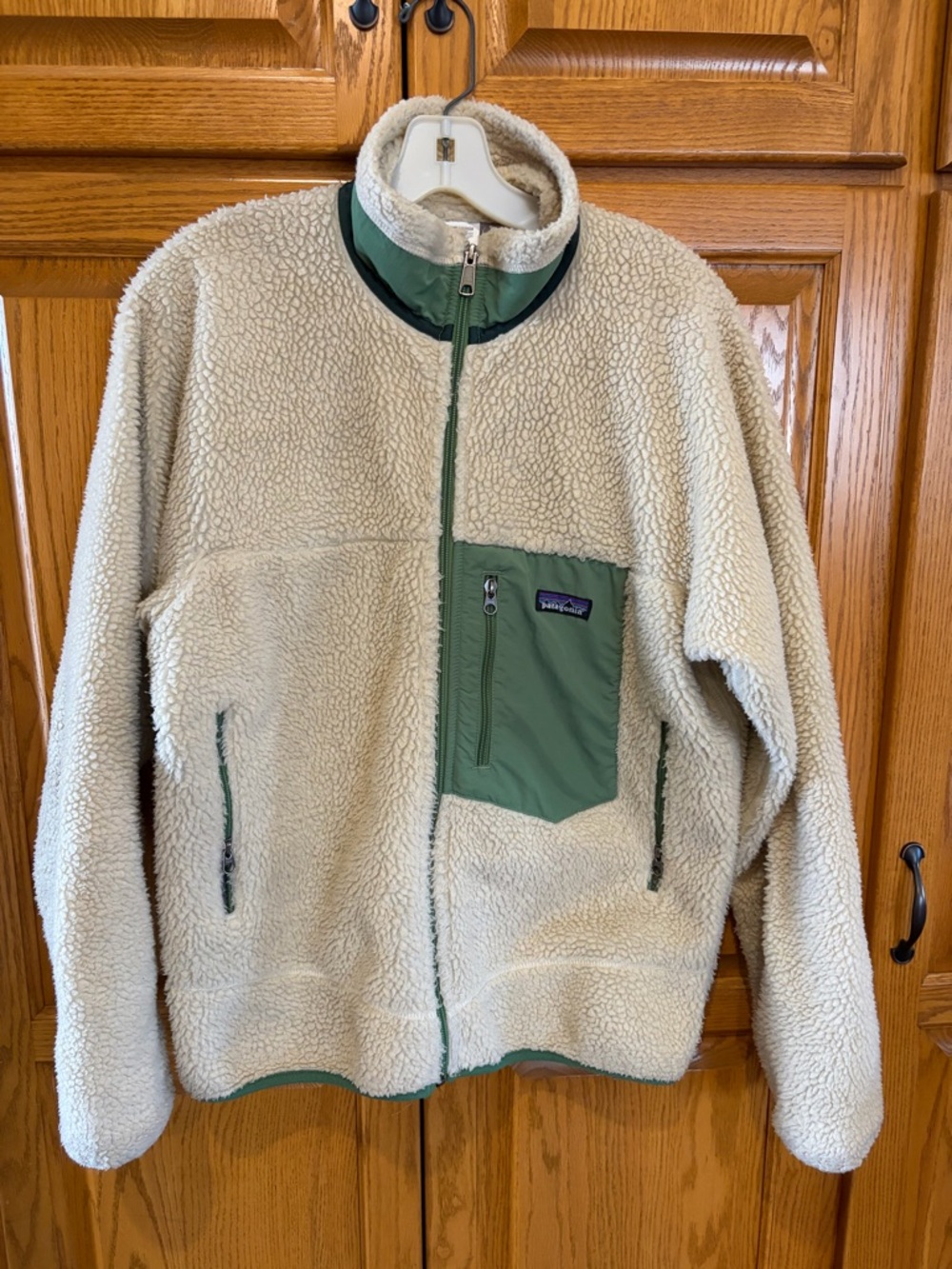 Patagonia Cream Sherpa Fleece Jacket with Olive Green Pocket